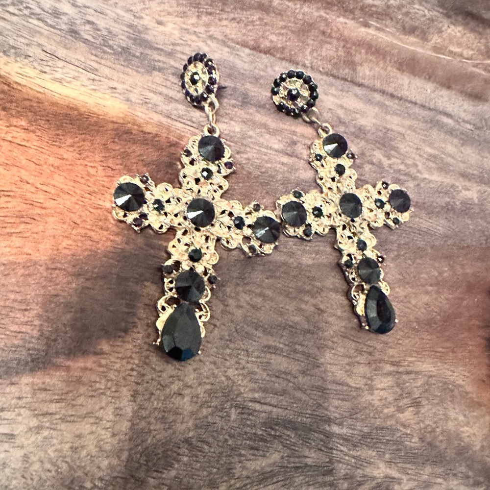 Elegant Black and Gold Cross Earrings